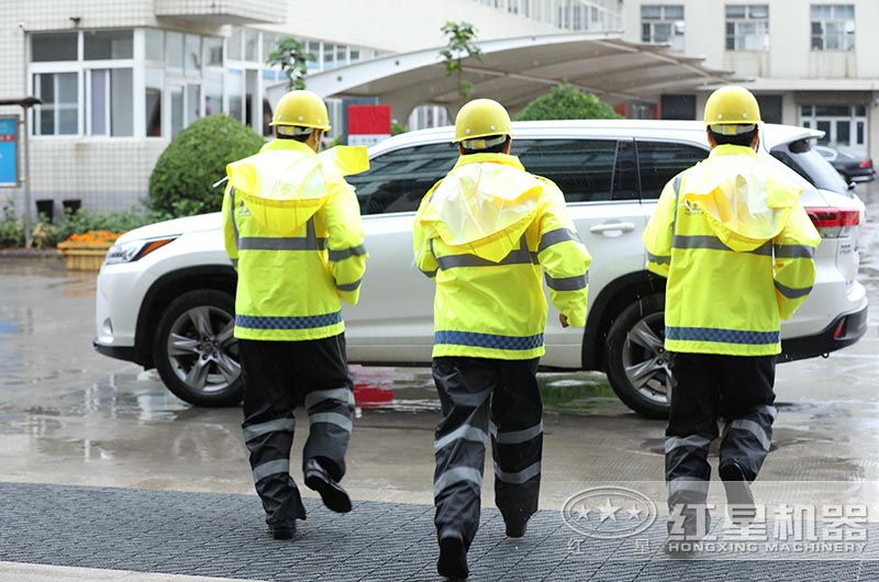 售后人员及时赶往客户现场